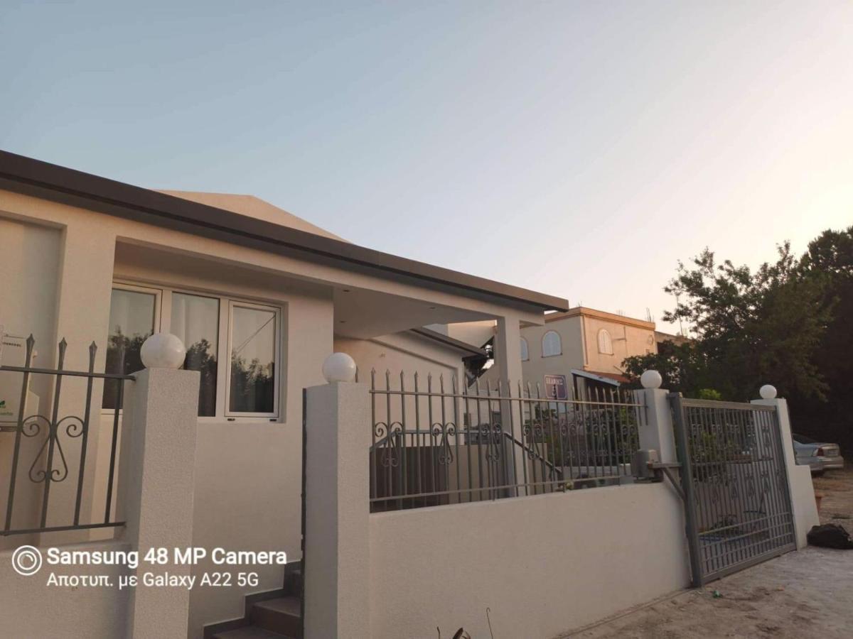 Oresti'S Villa Near Airport & Beach Artemida  Exterior foto